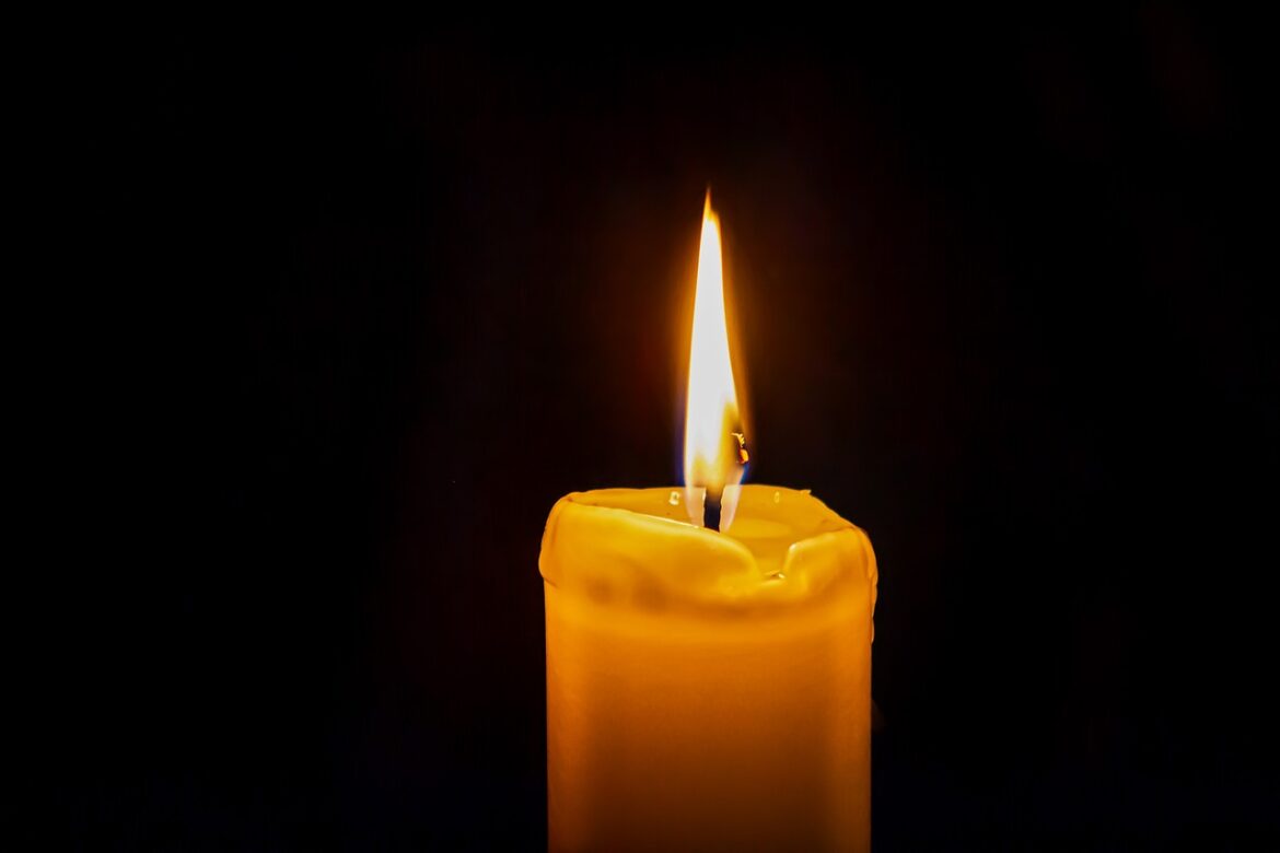 candle, shining, flame, candlelight, light, advent, christmas, mood, burn, contemplative, the atmosphere, warmth, grief, decoration, meditation, seem, candle, candle, grief, grief, grief, grief, grief, meditation